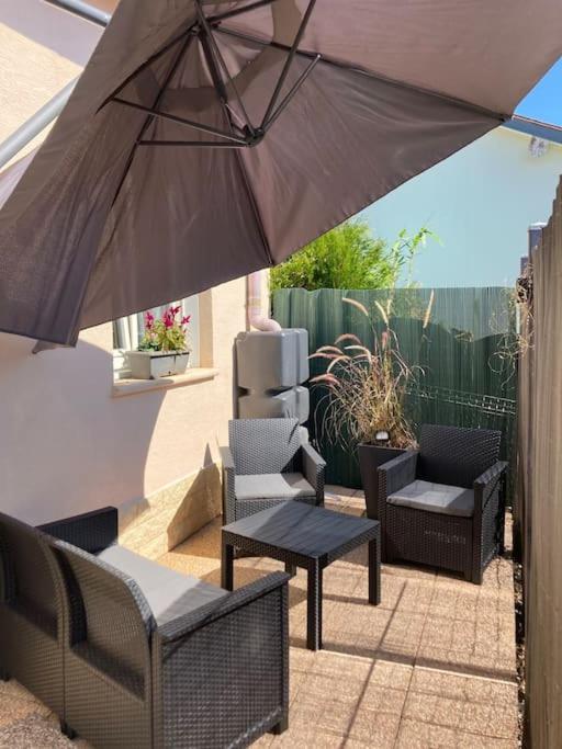 Agreable Maison Avec Jolie Terrasse Exterieure Champigneulles Eksteriør billede